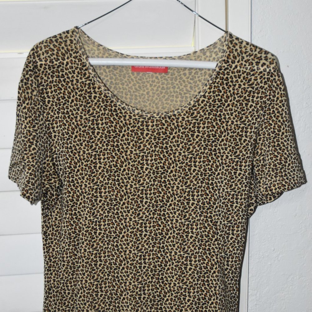 3/$15🍁Leopard tee | XS VTG Wm - Picture 1 of 3